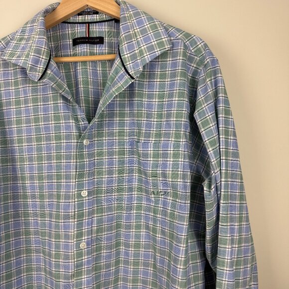 Tommy Hilfiger Men's Regular Fit THFlex Dress Shirt, Blue and Green, Size XL - Picture 5 of 8